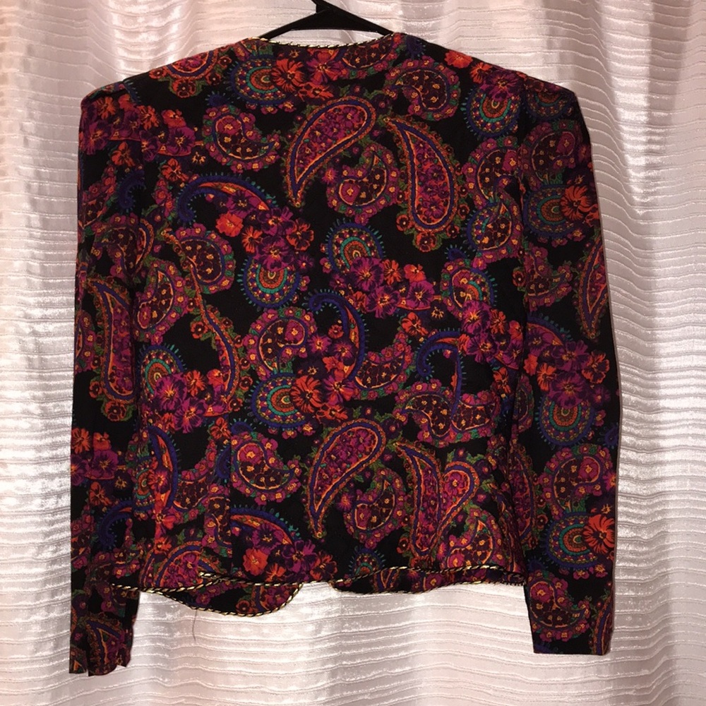 Pretty Vintage Light Jacket! - image 5